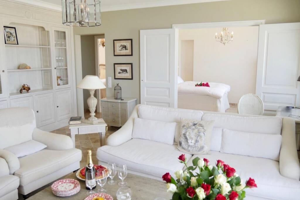 Bord De Mer - Ac, Wifi, Chic, Sea View, Beach 2 Minutes Walk Antibes Extérieur photo
